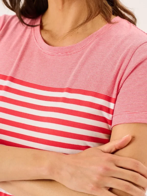 Quba & Co Coral And White Panelled Yarn Dye T-Shirt - Silva Best
