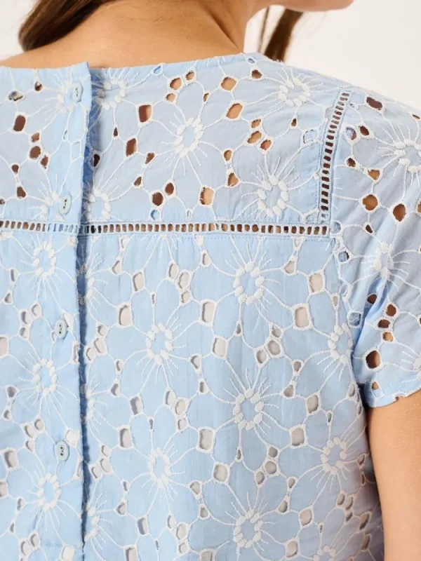 Quba & Co White And Blue Broderie Anglaise Short Sleeve Top - Bethenny Outlet