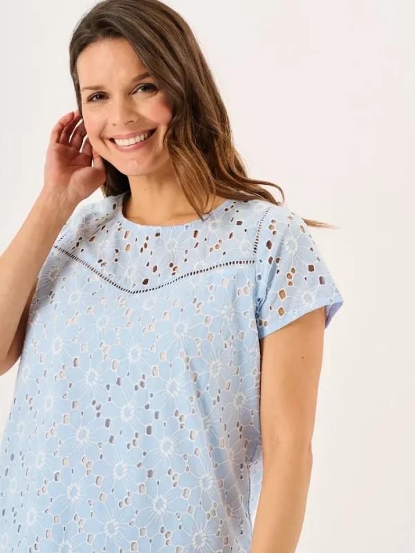 Quba & Co White And Blue Broderie Anglaise Short Sleeve Top - Bethenny Outlet