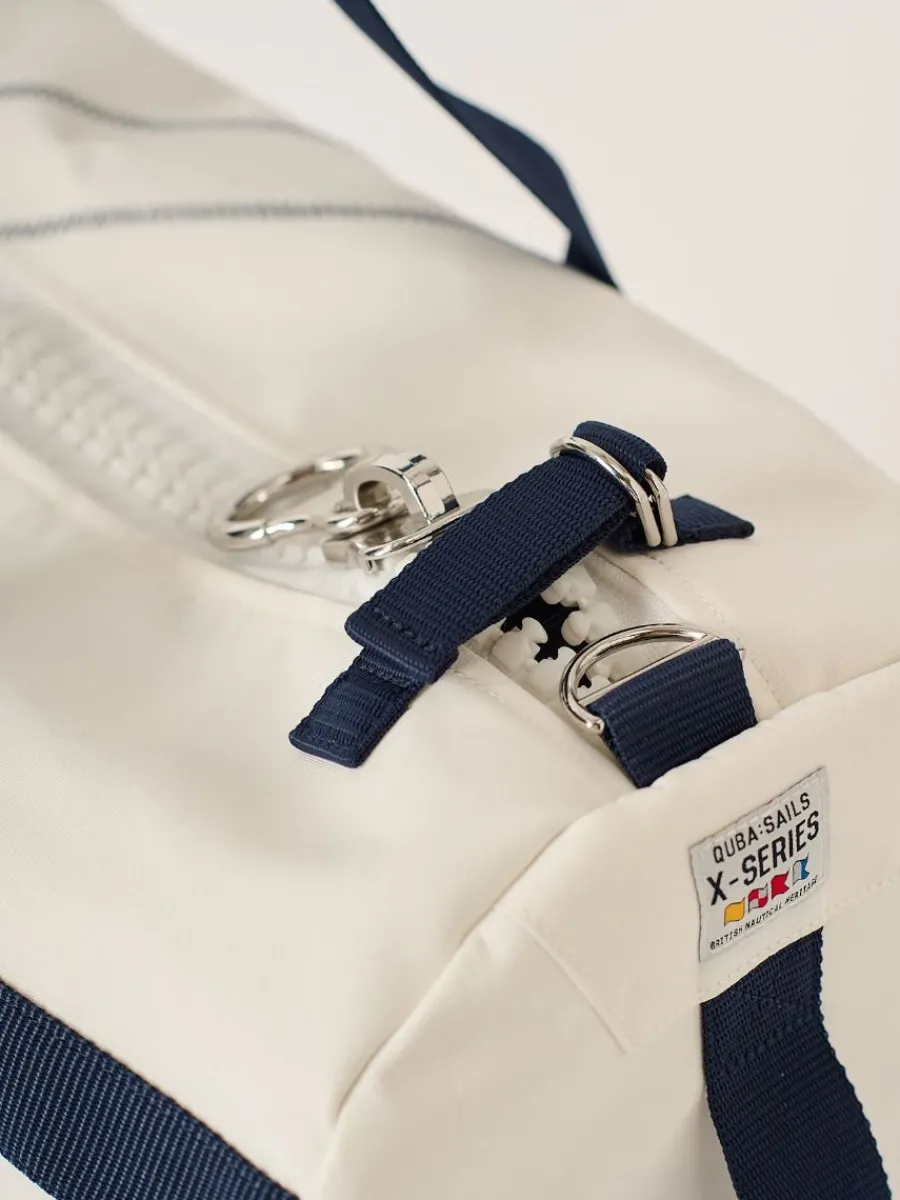 white_and_red_small_barre_7.webp Quba & Co White And Red Small Barrel Bag - Reef Clearance