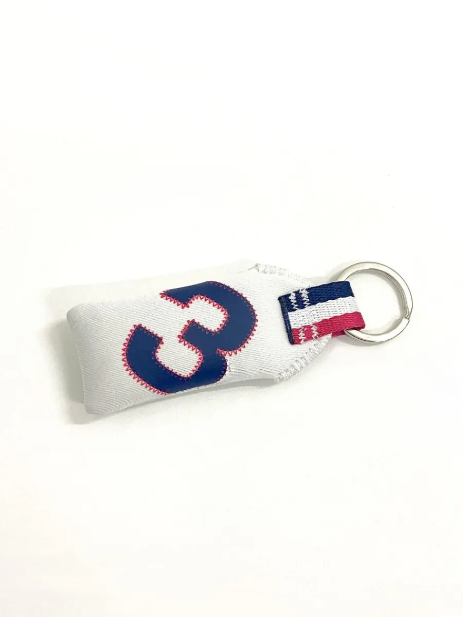white_floating_keyring__f_2.webp Quba & Co White Floating Keyring - Finney Best